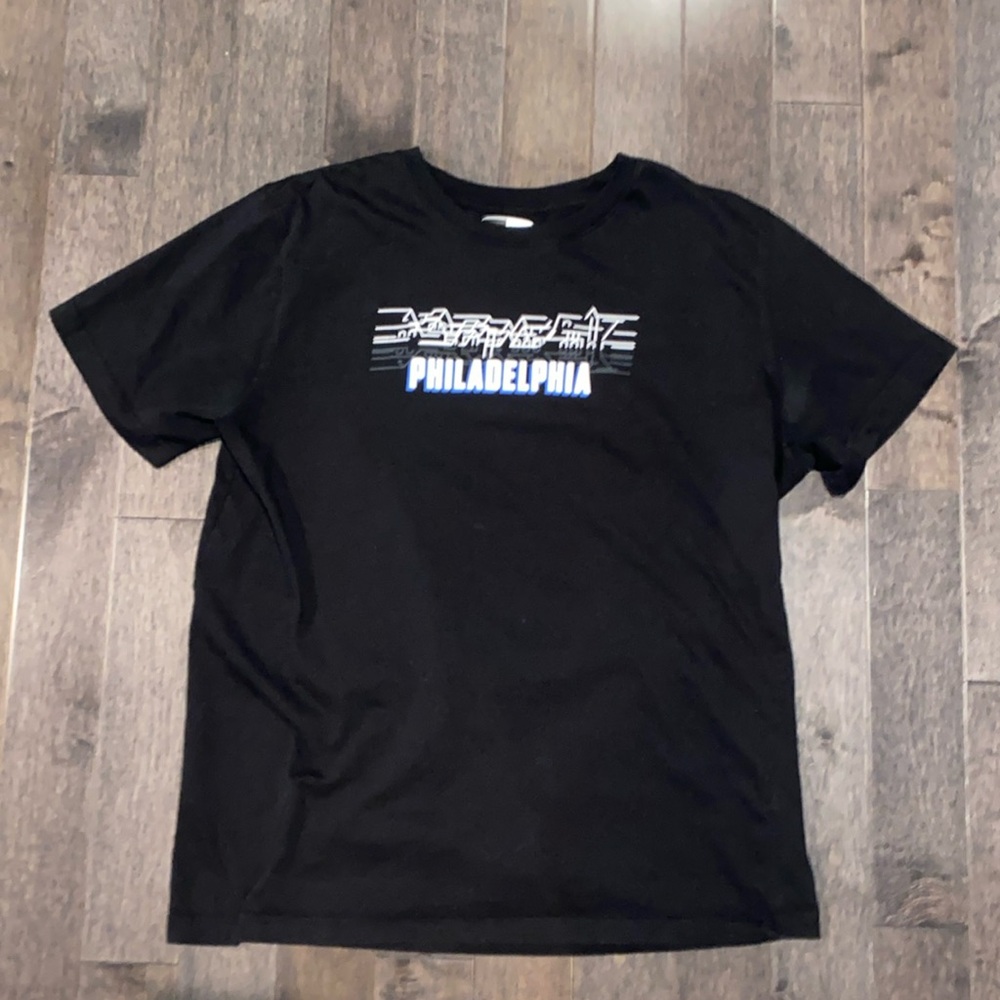 New Era Philadelphia 76ers Shirt
